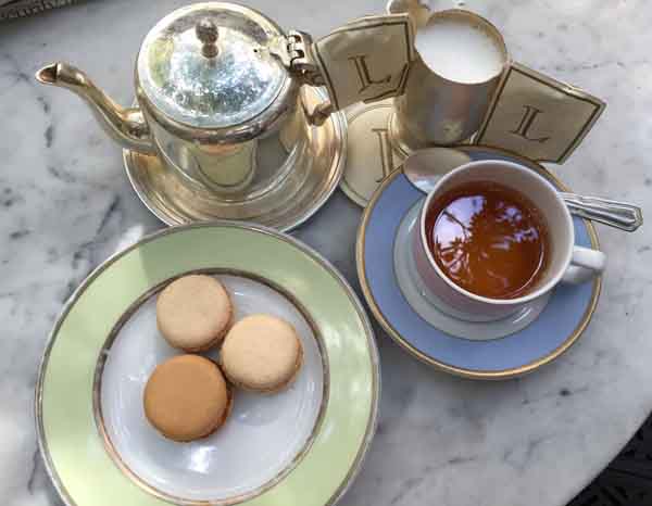 Tea and cookies